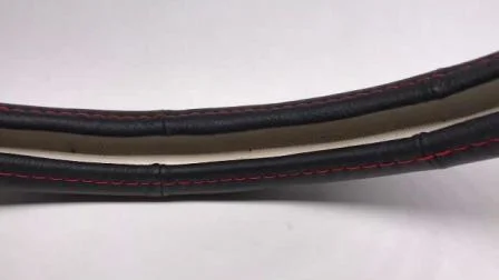 Coprivolante antiscivolo in ecopelle PVC per auto nera